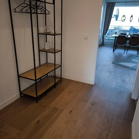 Schleizauber Mit Wasserblick Und Einer Grosszuegigen Terrasse 아파트
